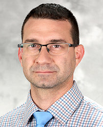 Artur Chernoguz, MD Headshot